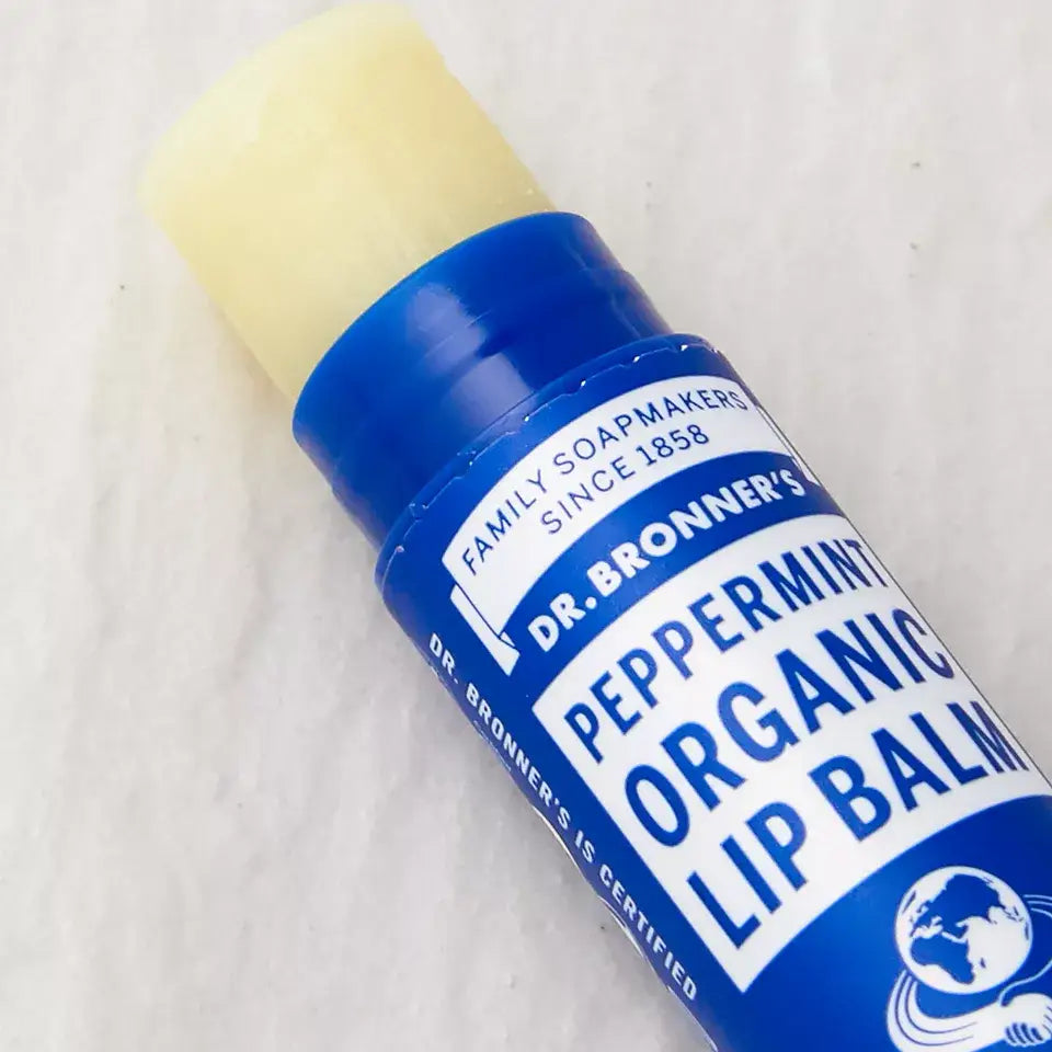 Baume à lèvres Menthe poivrée bio en tube bleu avec cire d’abeille naturelle