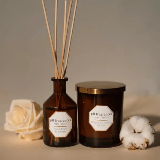 Bougie magnolia naturelle : diffuseur roseaux et bougie verre brun, ambiance chaleureuse