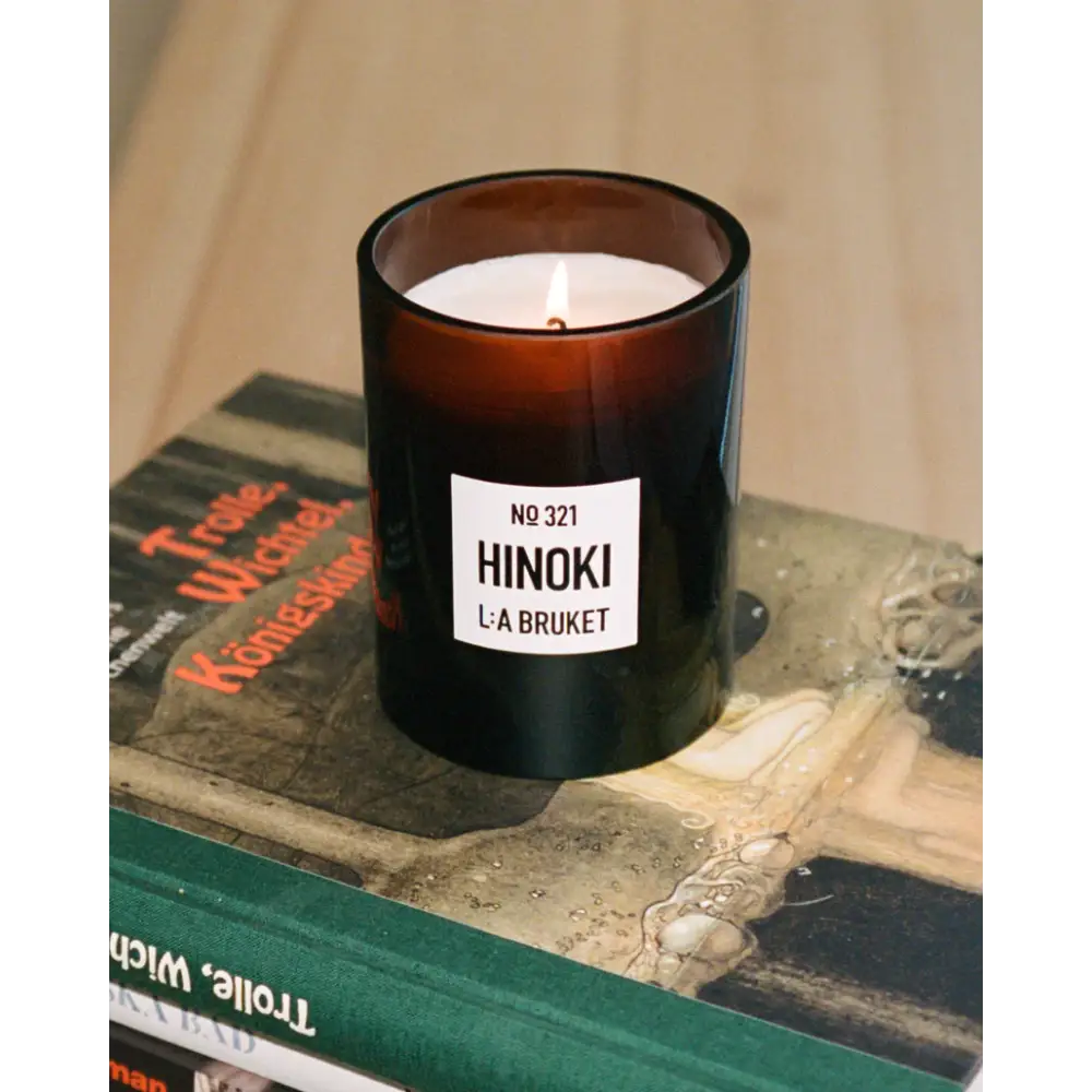 Bougie parfumée vert ambré Hinoki - 260g