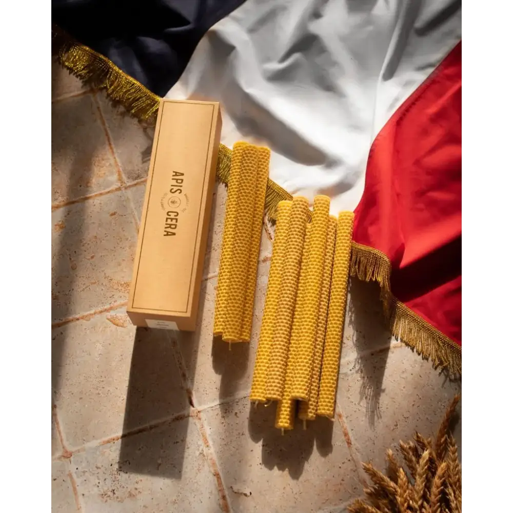 Bougies chandelles en cire d’abeille – Lucienne – boîte de 9