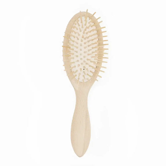 Brosse démêlante en bois clair, agréable à utiliser pour démêler facilement