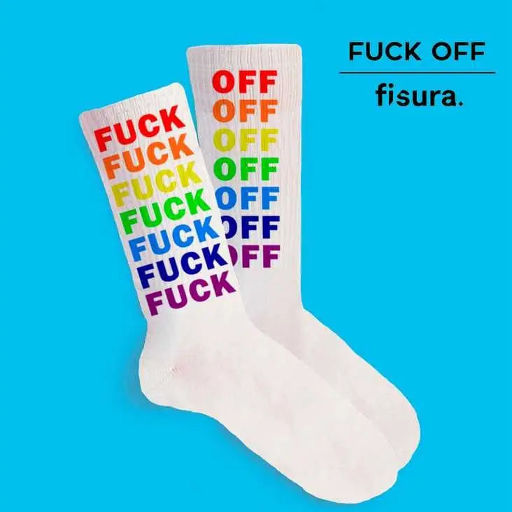 Chaussettes audacieuses blanches avec rainbow et texte F*** OFF pour touche d’originalité