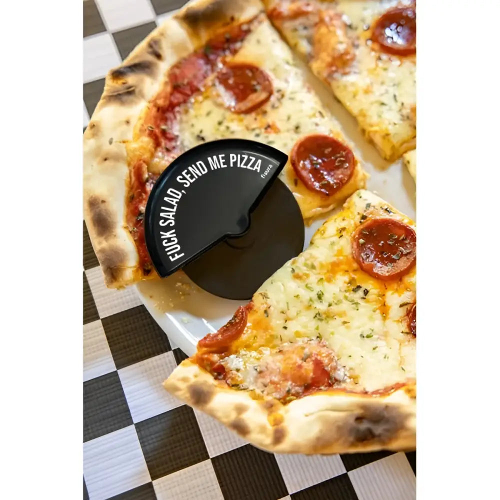 Découpe pizza noire fun Fuck Salad Send Me Pizza pour plaisir gourmand
