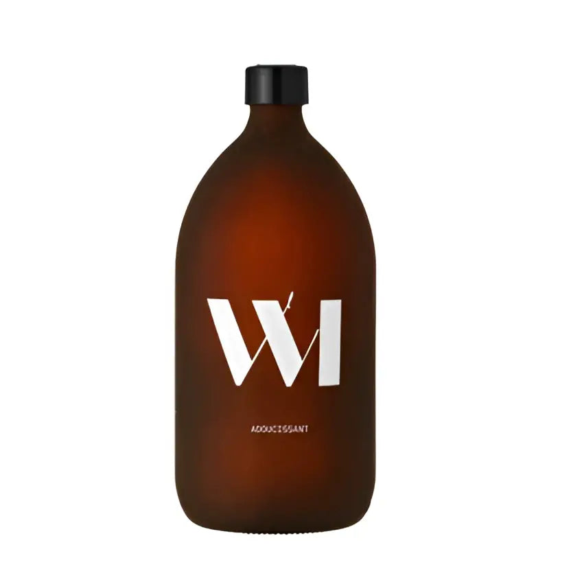 Flacon adoucissant rechargeable 1000ml en verre ambré avec logo wi et parfum fleur d’oranger subtil pour linge doux