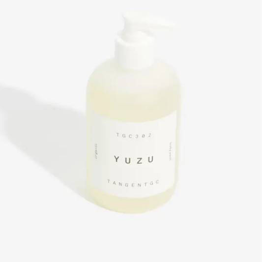 Gel douche yuzu séduit avec parfum frais, bouteille blanche de 350 mL