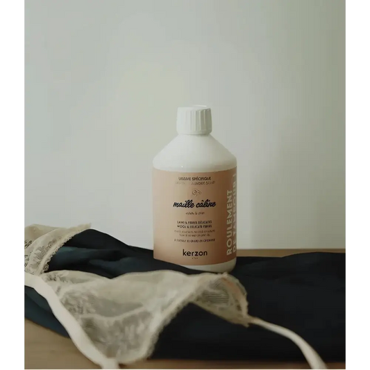 Bouteille de lessive liquide Maille Caline pour tissus délicats 500mL