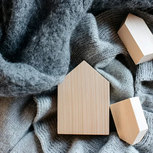 Bloc en bois clair en forme de maison pour Maisons de cèdre anti-mites avec gouttes d’huile essentielle
