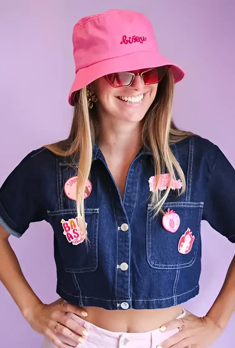 Casquette seau rose avec patch thermocollant femme Alpha en couleurs vibrantes