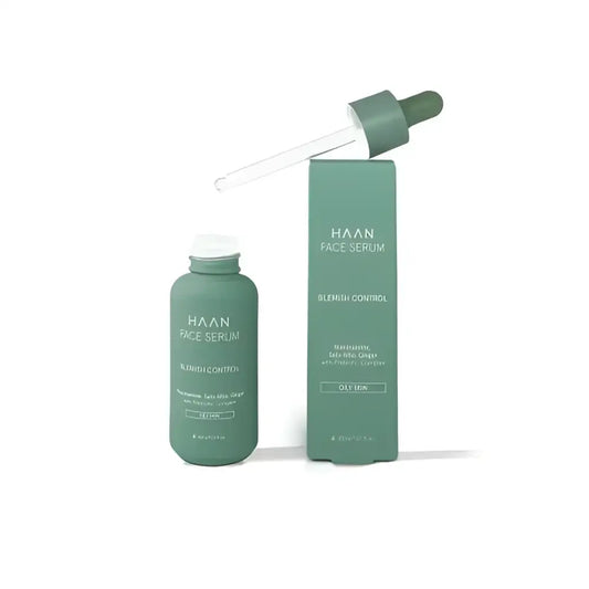 Serum visage peau grasse aux imperfections dans un flacon teal avec sa boîte