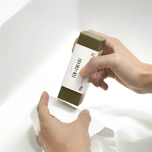 Stick détachant linge au savon de Marseille 150 g, solution pratique pour d’un mode efficace