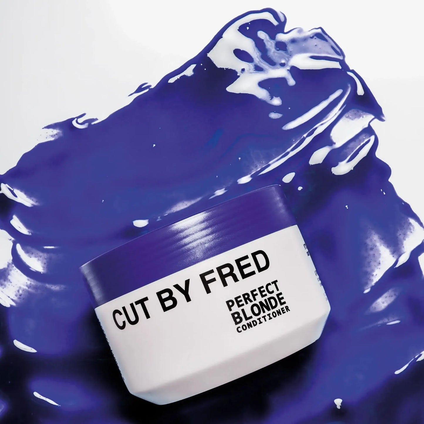Pot de soin correcteur pour cheveux blonds aux reflets jaunes