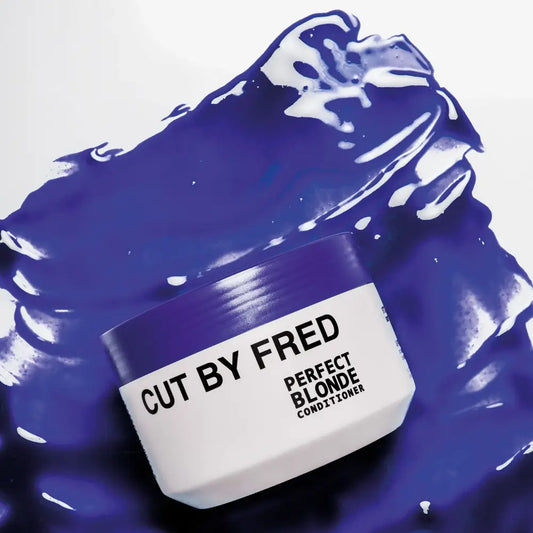Pot de soin correcteur violet pour cheveux blonds avec reflets jaunes naturels
