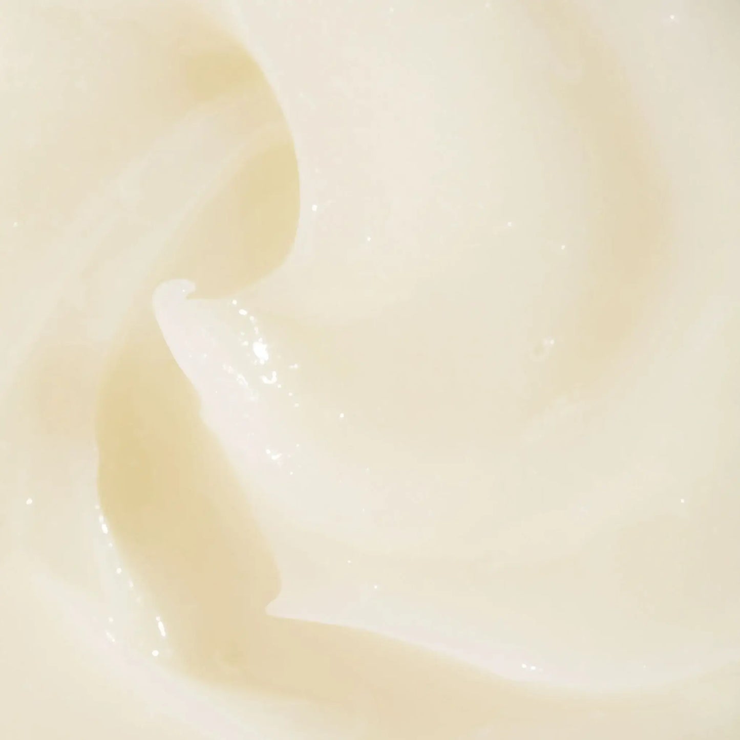 Texture crémeuse de Baume Multi-Usage Au Monoï pour peaux sensibles
