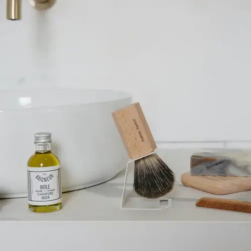 Blaireau de rasage en bois de hêtre