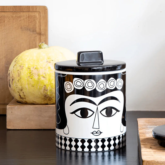 Boîte rangement Marisol en céramique noir et blanc, visage Frida Kahlo stylisé avec design scandinave et touche artistique