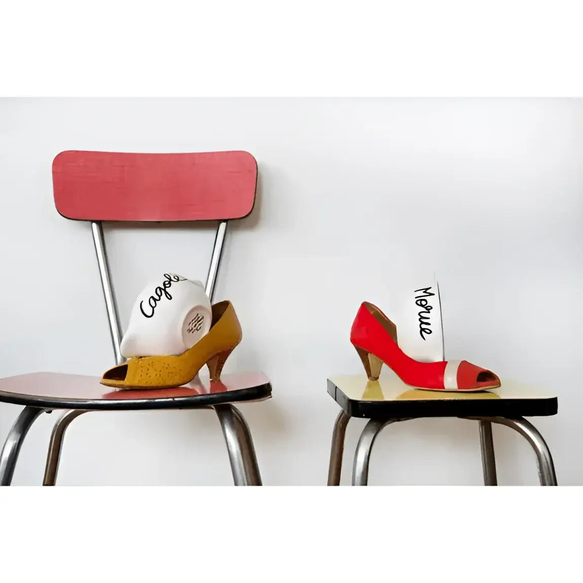 Deux paires de peep-toe talons, jaune moutarde et rouge blanc, bol breton revisité artisanal