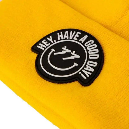 Bonnet Jaune ’Hey Have A Good Day’