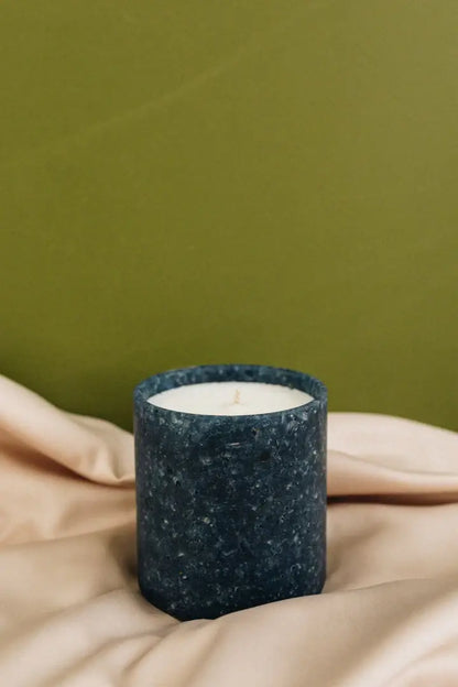 Bougie parfumée La Belle Mèche figuier, bleu tacheté cylindrique