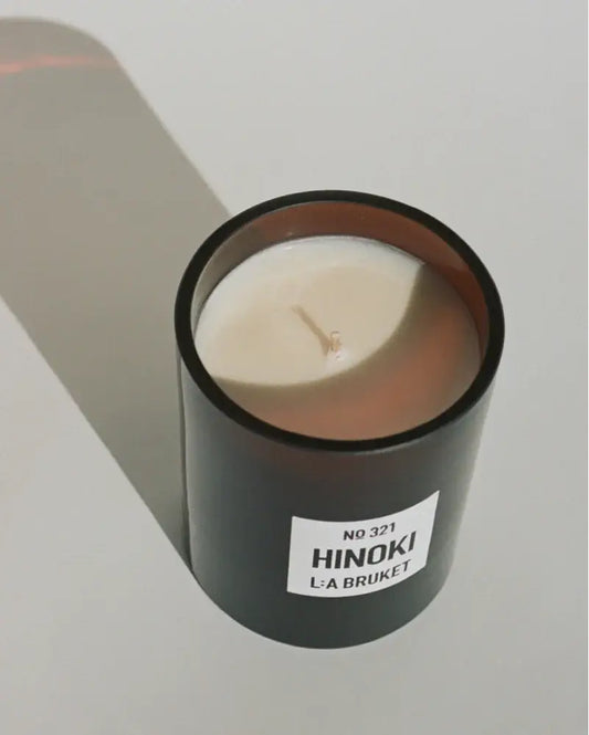 Bougie parfumée hinoki en cire végétale d’origine suédoise, 260g