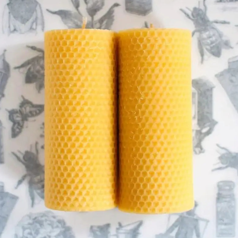 Bougies en cire d’abeille Ambroise avec texture miel, boîte de 2