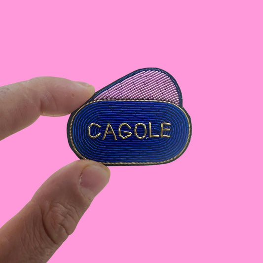 Broche cagole kiff kiff en tissu bleu rose brodé or