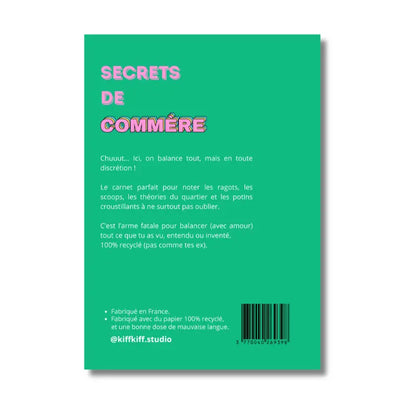 Carnet Secrets de Commère vert vibrant avec texte rose, finition soft touch
