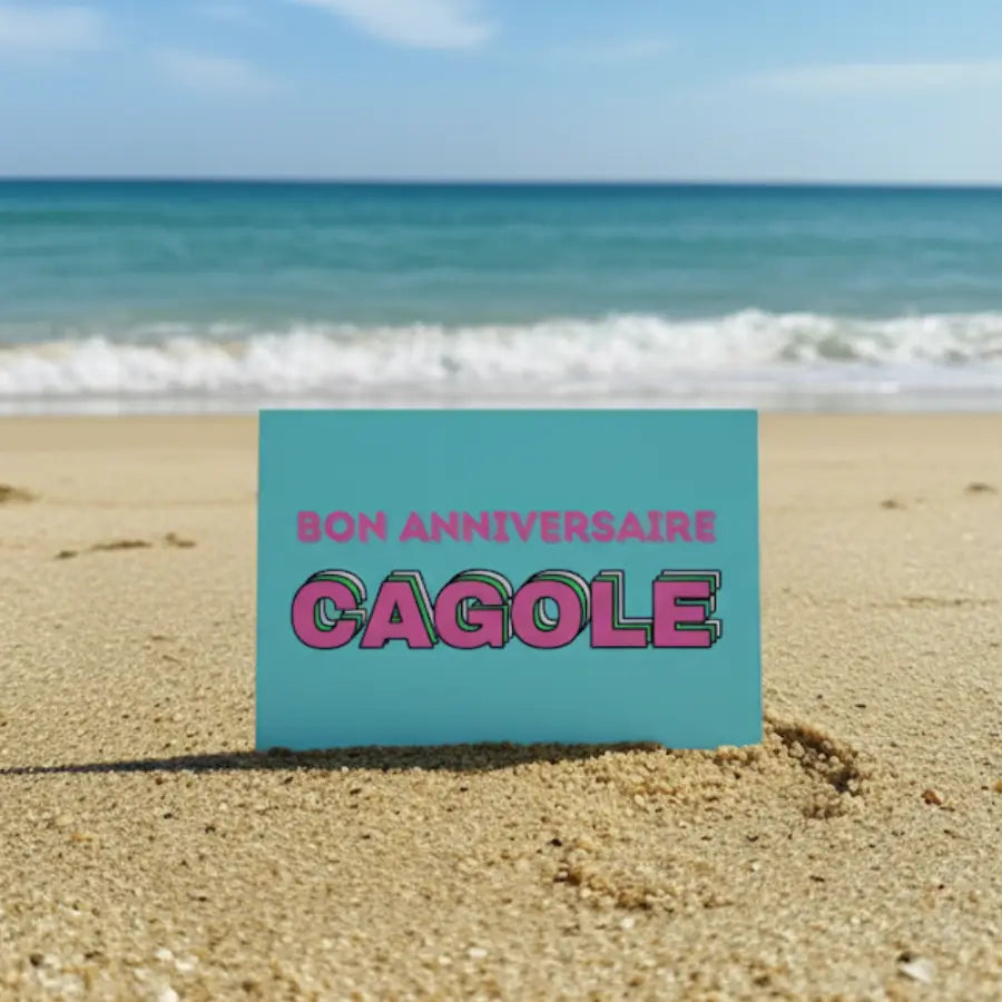 Carte postale bon anniversaire cagole turquoise avec bonne humeur dans le sable