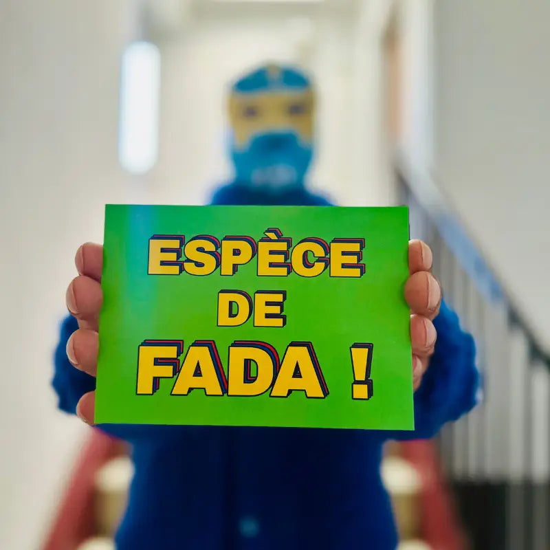 Carte postale Espèce de FADA ! verte rectangulaire avec texte jaune audacieux