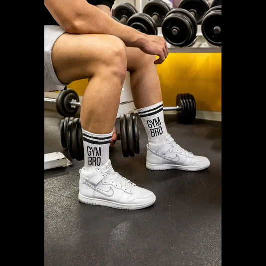 Chaussettes Gym Bro style sportif avec maintien parfait et Nike Dunk High blancs
