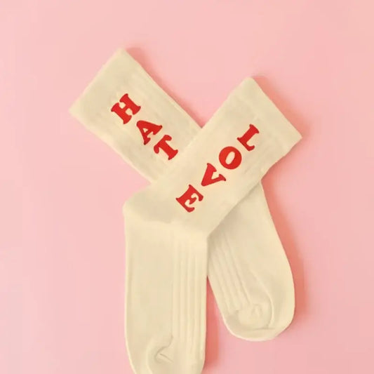 Chaussettes cream avec broderie rouge hai love, design original fun