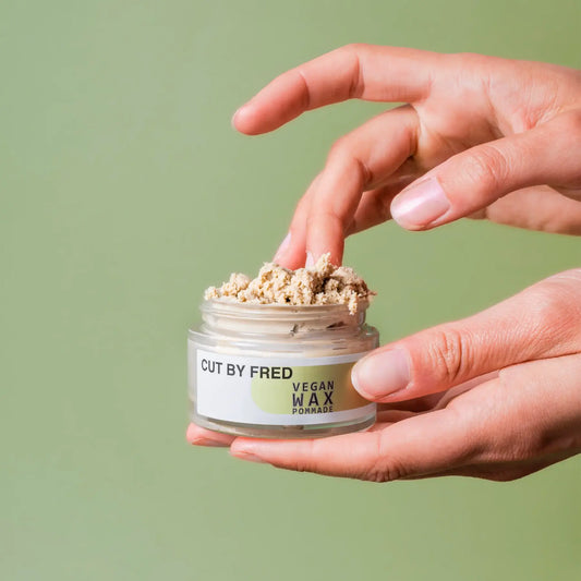 Pot de cire coiffante vegan mate texturisante à texture sableuse