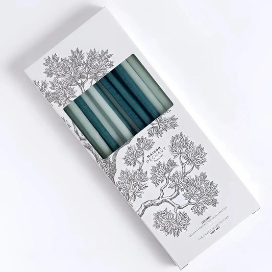 Coffret de bougies fines bleu paon et céladon pour décoration intérieure raffinée