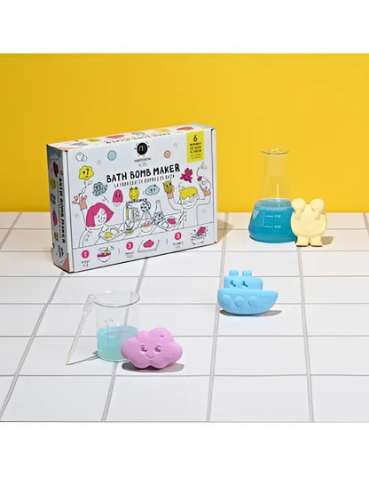 Coffret Fabrique à boules de bain: atelier créatif avec moules silicone nuages et bateaux colorés