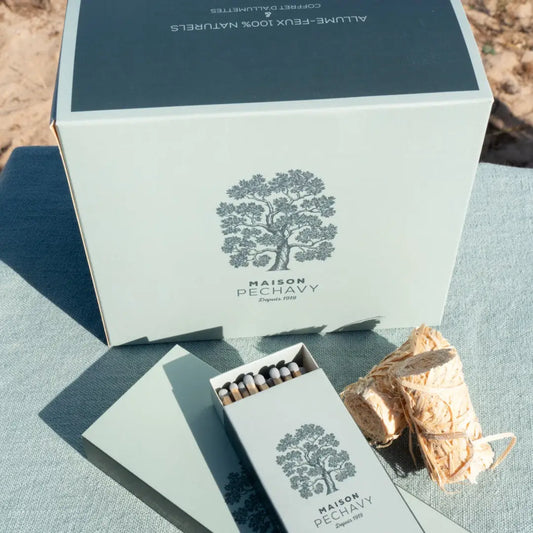 Coffret original allume-feu et allumettes au design épuré d’arbre élégant