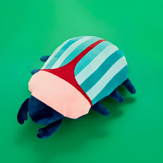 Coussin scarabée rose en peluche aux rayures bleu clair et blanc