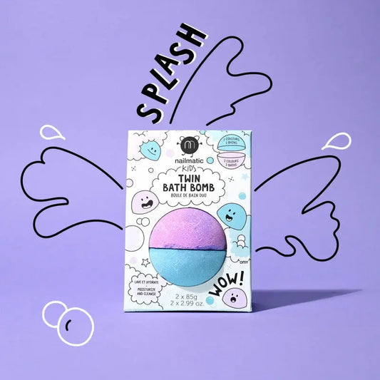 Bain devient un bain bicolore avec cette boule de bain bleu et violet