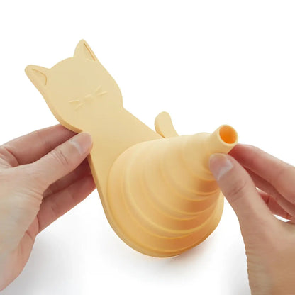 Entonnoir chat en silicone jaune pâle souple, plus qu’un simple ustensile