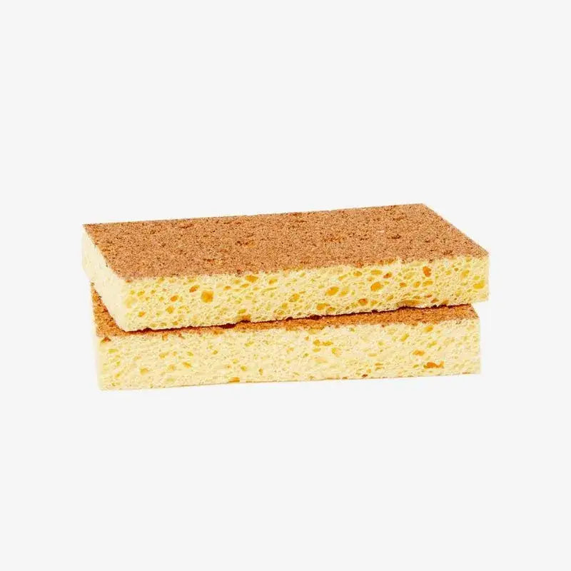 Deux éponges vaisselle jaunes écologiques rectangulaires avec face abrasive brune pour routine ménage contre saletés incrustées