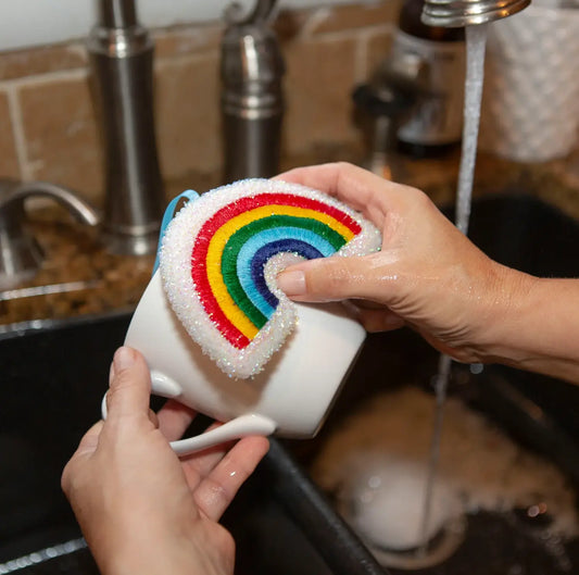 Éponge rainbow résistante en forme d’arc-en-ciel avec bordure texturée blanche