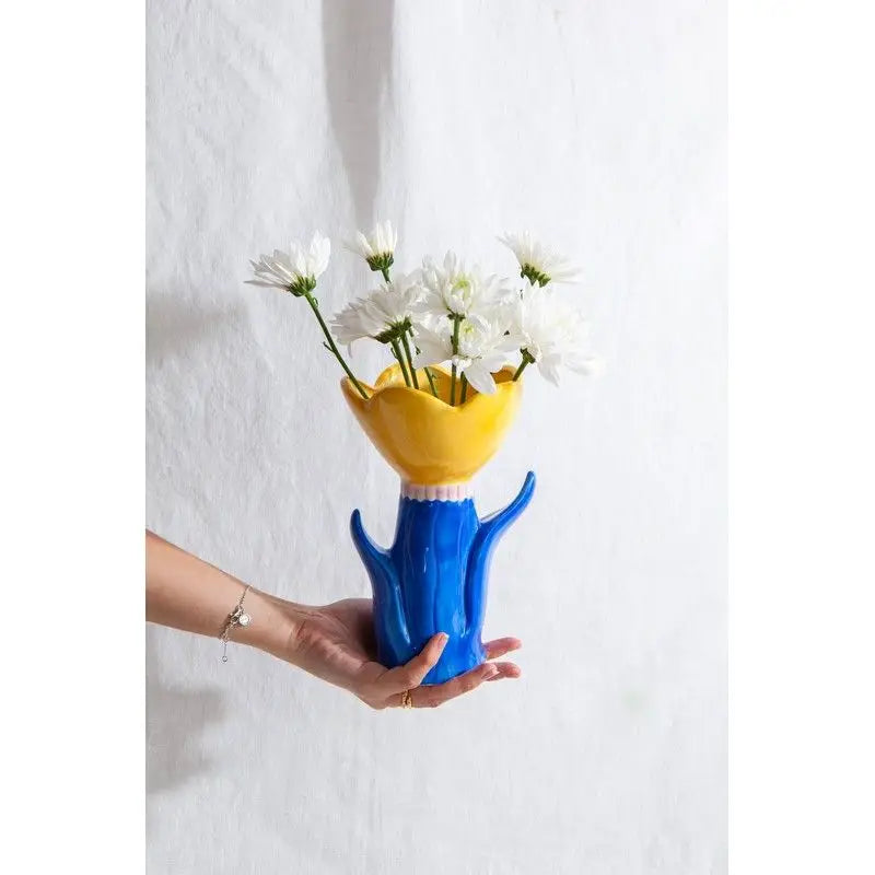 Vase Grand vase fleur bleu et jaune vibrant avec composition florale de marguerites blanches