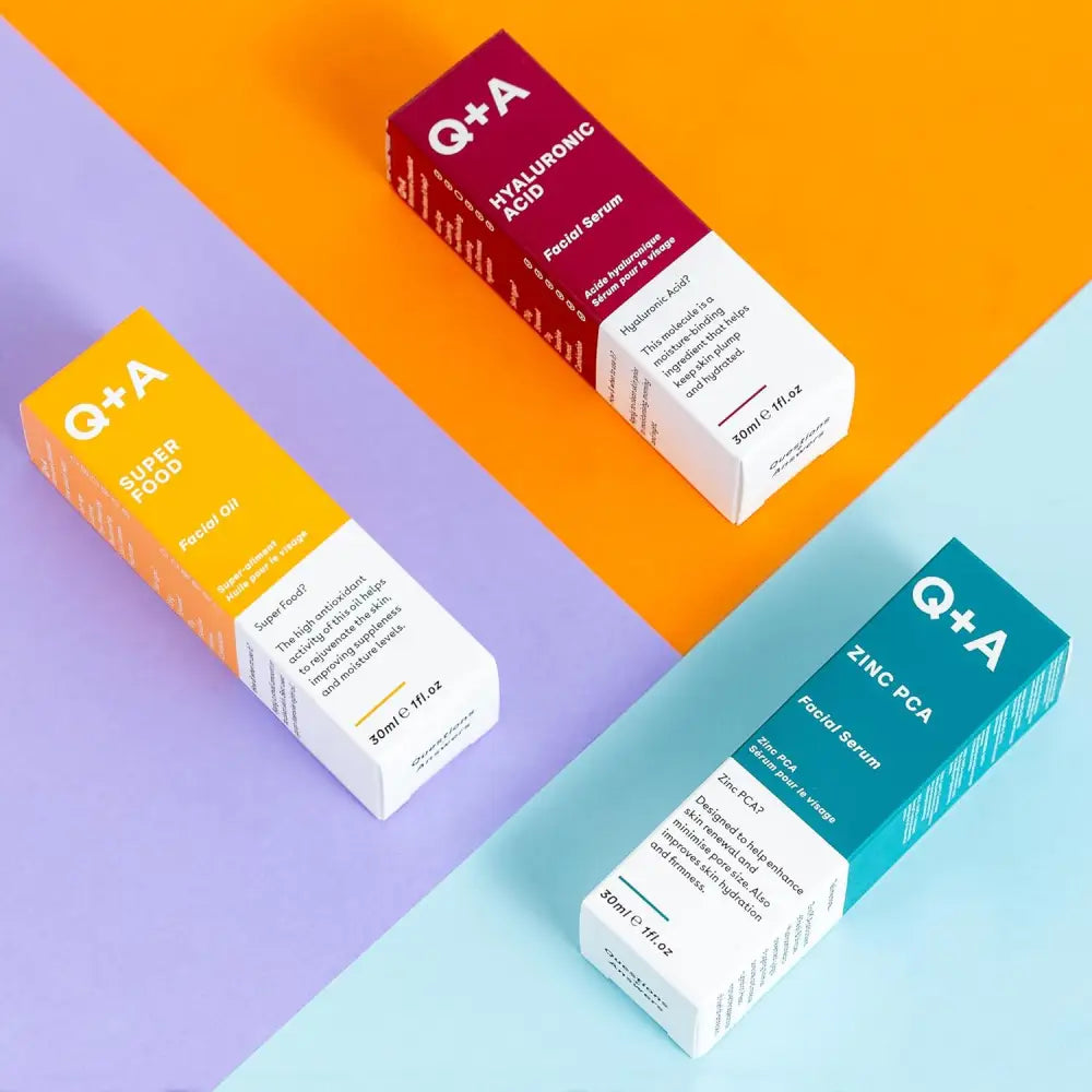 Trois boîtes de Q+A hyaluronic acid face serum pour une hydratation longue durée