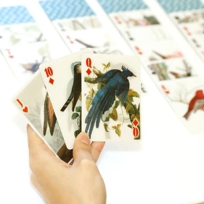 Main de jeu de cartes 3D oiseaux avec technologie 3D lenticulaire