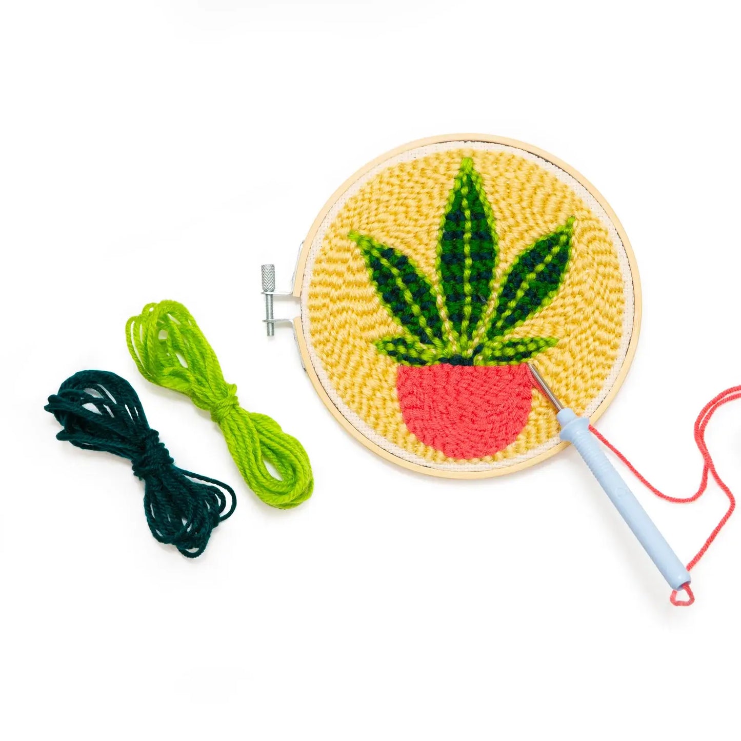 Kit broderie DIY plant : hoop en bois avec plante verte en pot rose, fond jaune