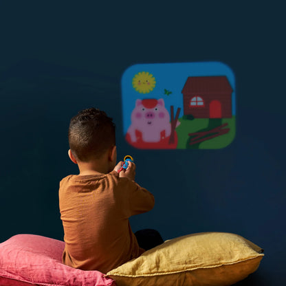 Enfant tenant projecteur Peppa Pig Kidoki, rêves éveillés pour enfants