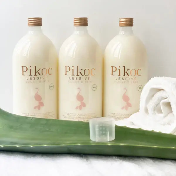 Trois bouteilles Pikoc Lessive Eclat d’Iris 1L d’origine naturelle