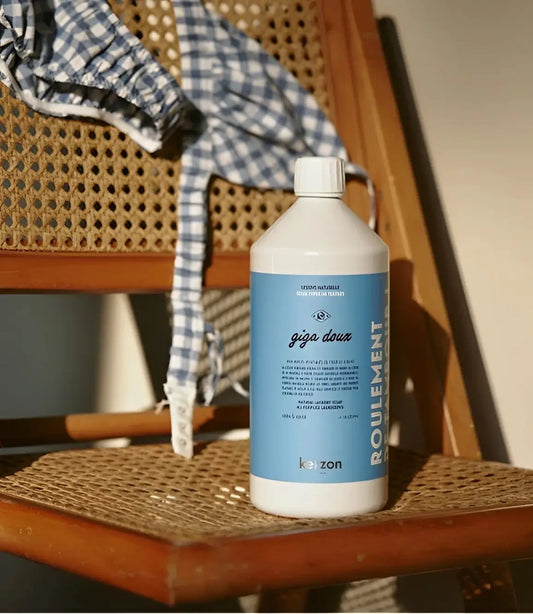 Bouteille blanche Lessive Giga Doux 1L pour linge délicat parfum