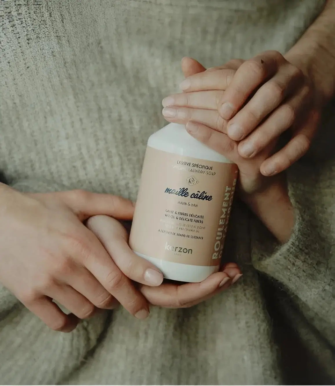 Bouteille de lessive liquide maille câline pour cycles délicats 500mL