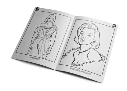 Livre d’activités ouvert avec Beyoncé et Marilyn Monroe en figures féminines emblématiques