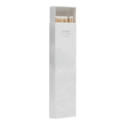 Boîte blanche d’allumettes longues Céladon, bois visible, fabrication respectueuse