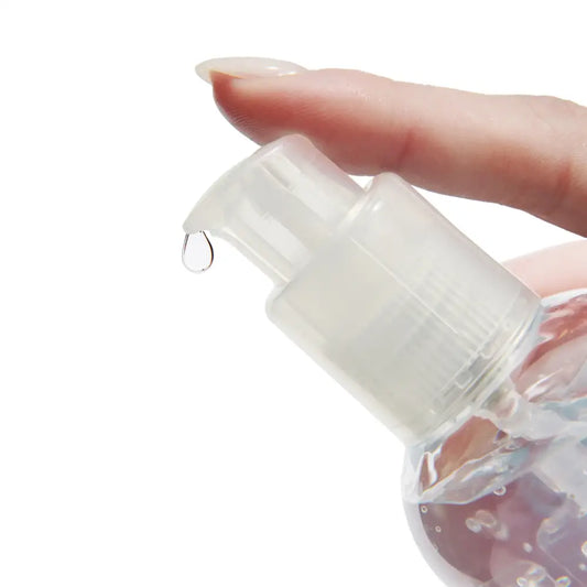 Pump en plastique transparent avec une goutte de lubrifiant naturel à base d’eau